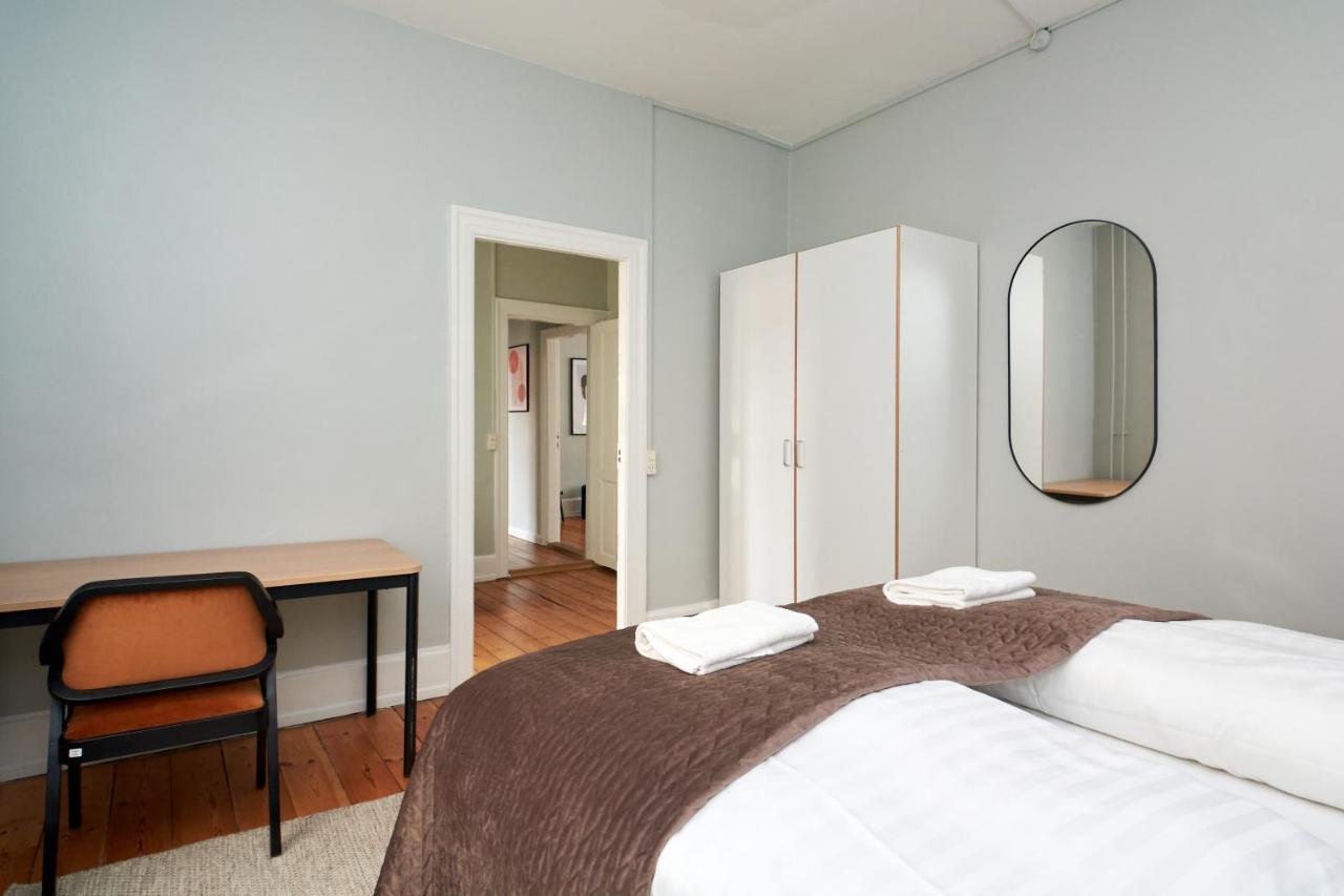 Spacious Scandinavian 3br In Vibrant Area
