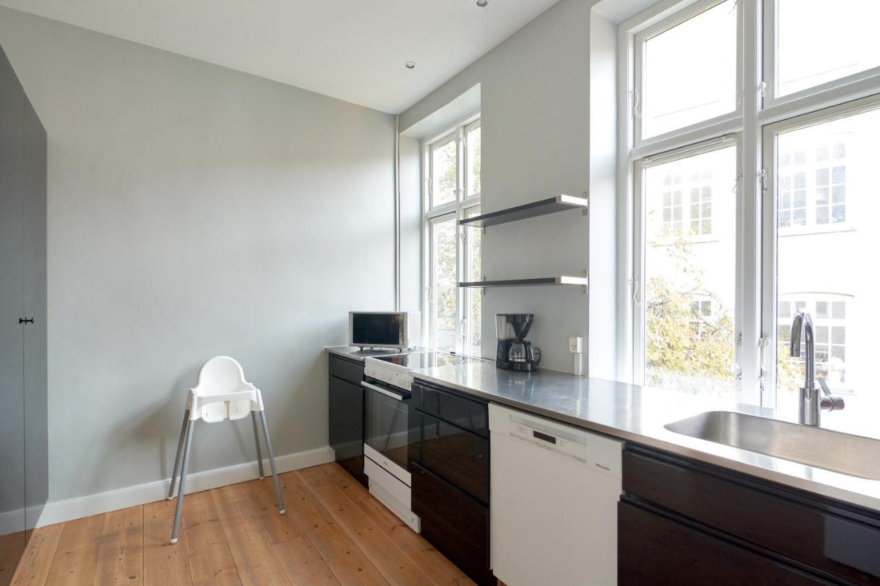 Spacious Scandinavian 3br In Vibrant Area