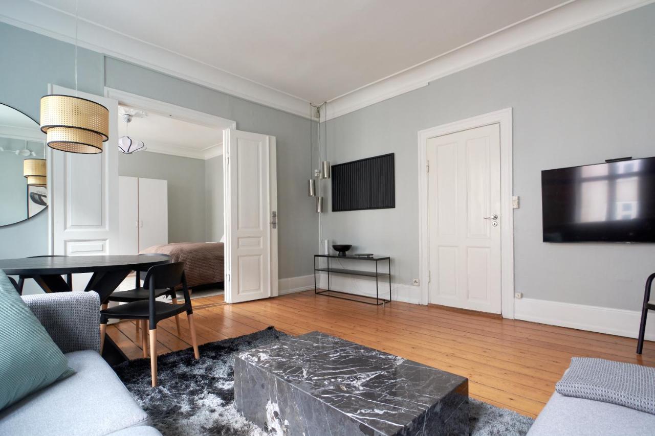 Spacious Scandinavian 3br In Vibrant Area *